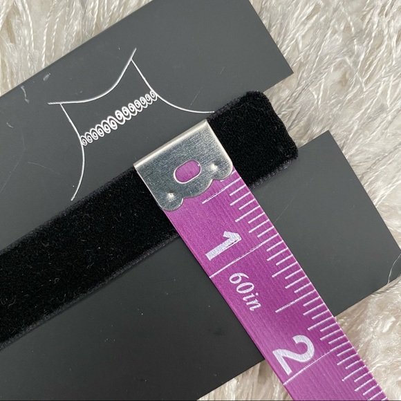 KOHL’S Black Velvet Choker Necklace - Picture 5 of 5